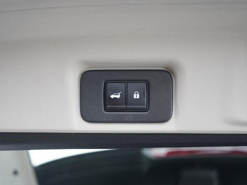 Used 2023 Nissan Ariya AWD/4WD image 18
