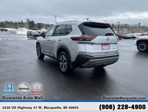 Used 2023 Nissan Rogue SV w/ SV Premium B Package image 6