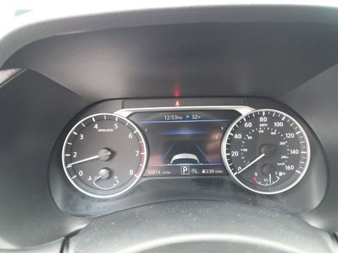 Used 2024 Nissan Sentra SV image 17