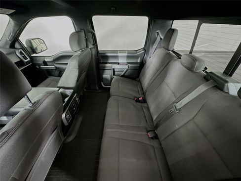 Used 2016 Ford F150 XLT w/ Equipment Group 302A Luxury image 31