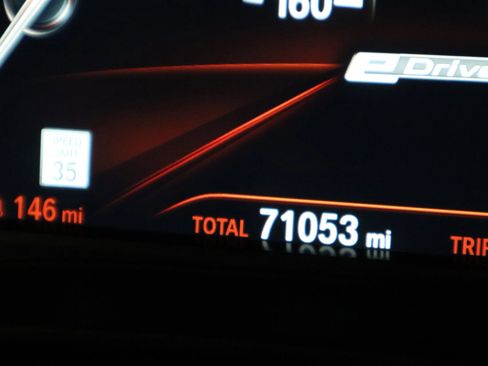 Used 2019 BMW 530e w/ Convenience Package image 21