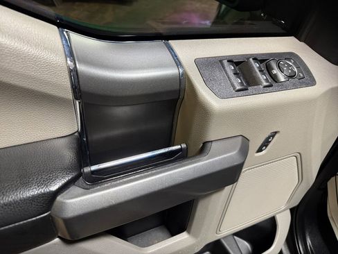 Used 2018 Ford F150 XLT w/ Equipment Group 302A Luxury image 14