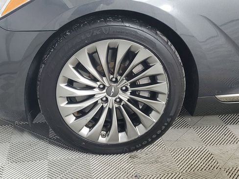 Used 2017 Genesis G90 3.3T Premium RWD image 17