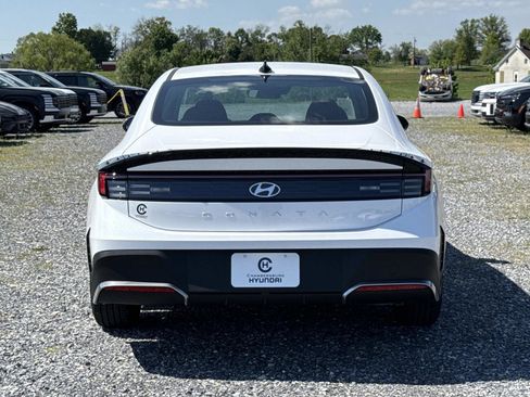 New 2026 Hyundai Sonata SE FWD image 13