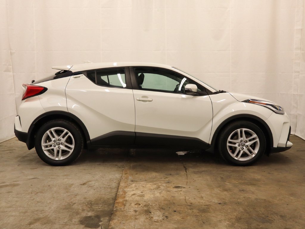 Used 2021 Toyota C-HR LE FWD image 7