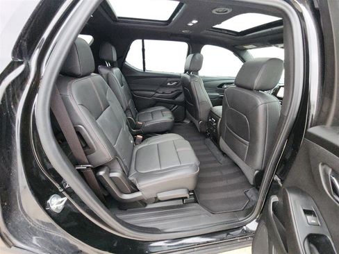 Used 2023 Chevrolet Traverse RS image 46