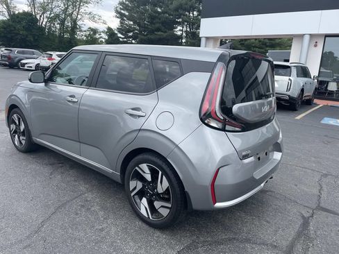 Used 2023 Kia Soul GT-Line w/ GT-Line Technology Package FWD image 3