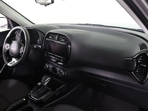 Used 2022 Kia Soul S FWD image 25