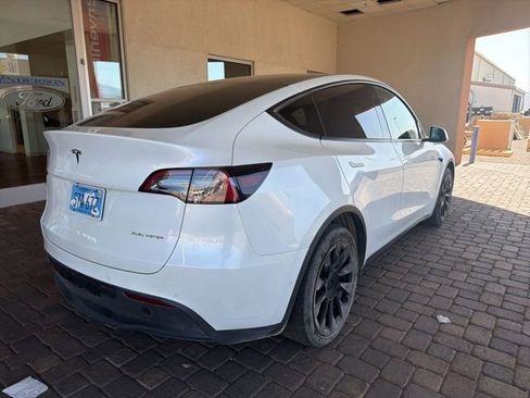 Used 2022 Tesla Model Y Long Range AWD/4WD image 4
