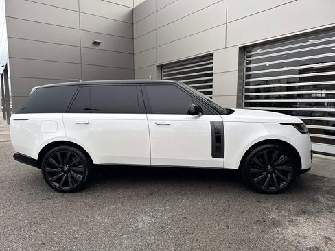 Used 2023 Land Rover Range Rover SV AWD/4WD image 9