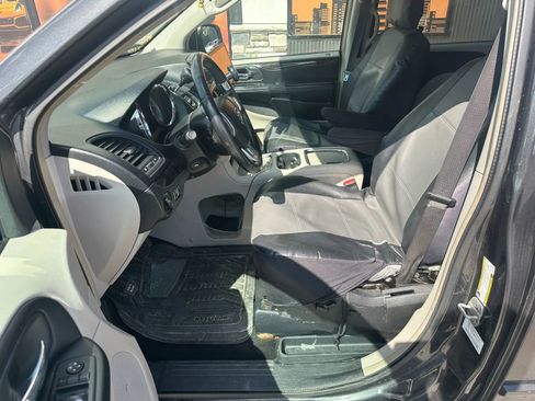 Used 2012 Dodge Grand Caravan Crew FWD image 6