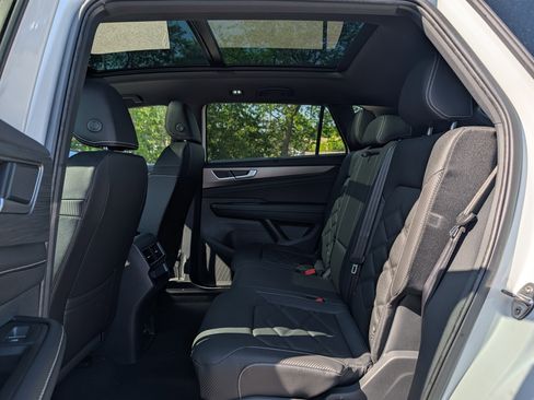 New 2026 Volkswagen Atlas Cross Sport SE AWD/4WD image 6