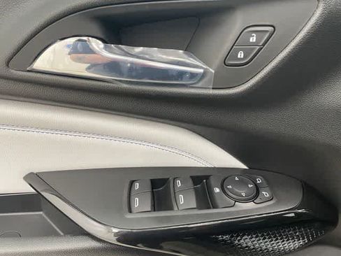 New 2026 Chevrolet Trax LT w/ Driver Confidence Package FWD image 9