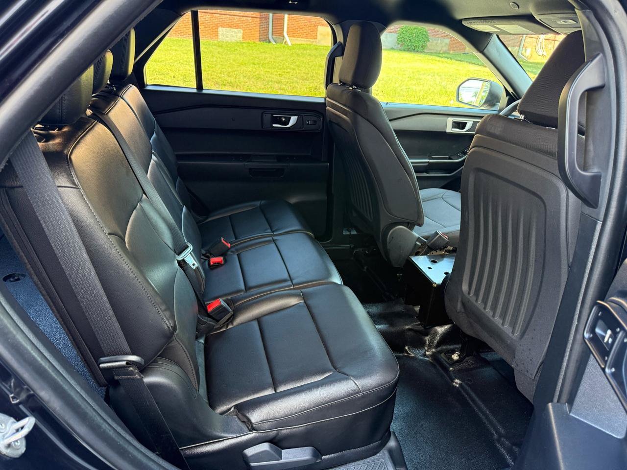 Used 2020 Ford Explorer 4WD Police Interceptor w/ Ultimate Wiring Package image 27