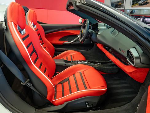 Used 2025 Ferrari 296 GTS RWD image 18