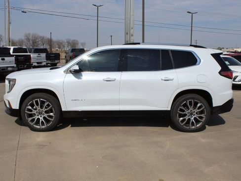 New 2026 GMC Acadia Denali Ultimate image 2