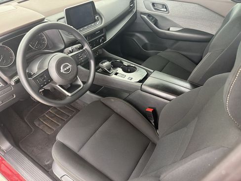 Used 2023 Nissan Rogue S FWD image 4