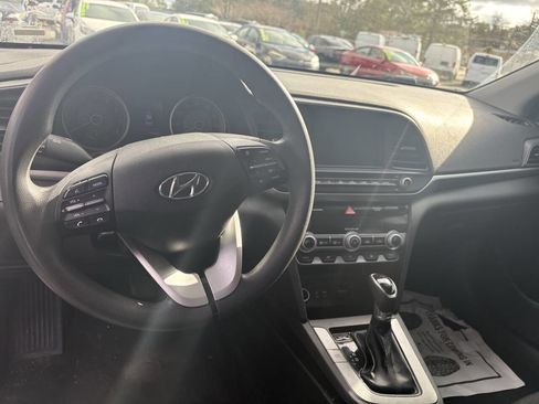 Used 2020 Hyundai Elantra SEL w/ Cargo Package (C1) image 7