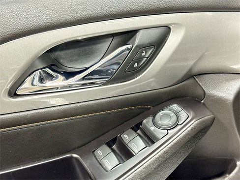 Used 2019 Chevrolet Traverse LT image 15