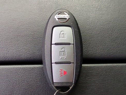 Certified 2021 Nissan Rogue S FWD image 28