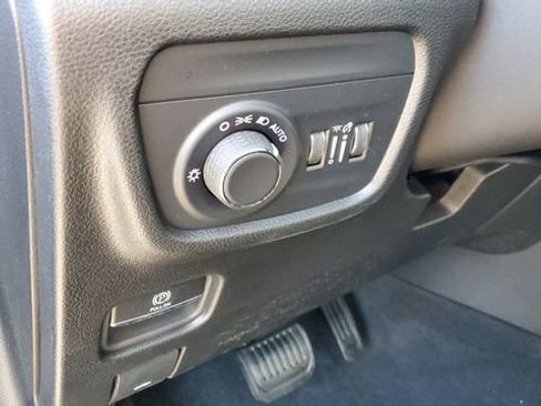 Certified 2024 Jeep Grand Cherokee L Laredo image 7