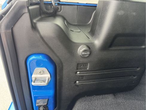 Used 2022 Jeep Wrangler Unlimited High Altitude image 12