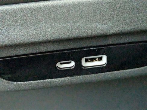 New 2026 Chrysler Pacifica Select image 24