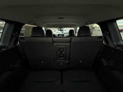 Used 2024 Mitsubishi Outlander SE image 35