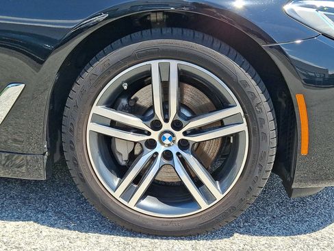 Used 2023 BMW 530i xDrive w/ Premium Package AWD/4WD image 8