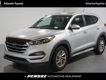 Used 2017 Hyundai Tucson SE w/ SE Popular Package 02