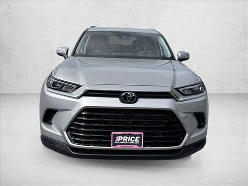 Certified 2025 Toyota Grand Highlander AWD image 3