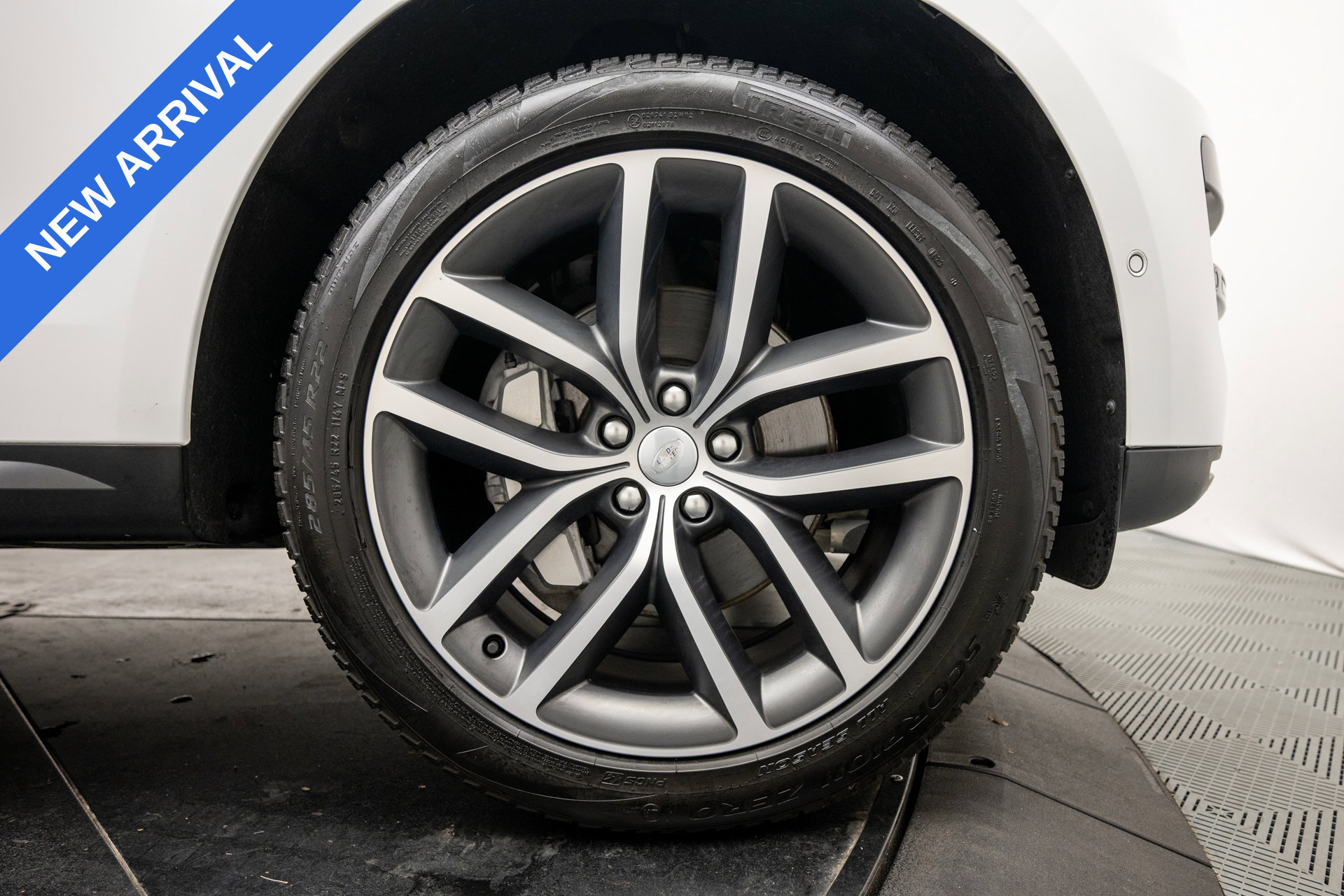 Used 2023 Land Rover Range Rover Sport SE AWD/4WD image 31