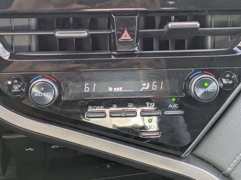 Used 2023 Toyota Camry XSE image 25