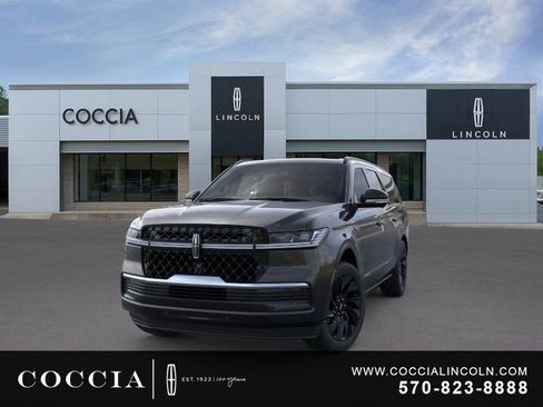 New 2026 Lincoln Navigator L Reserve w/ Jet Appearance Package AWD/4WD image 2