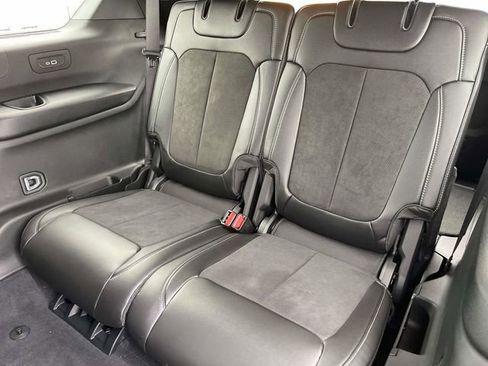 New 2025 Jeep Grand Cherokee L Altitude image 21