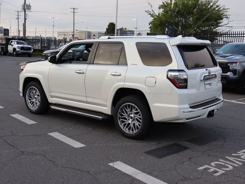 Used 2023 Toyota 4Runner Limited AWD/4WD image 8