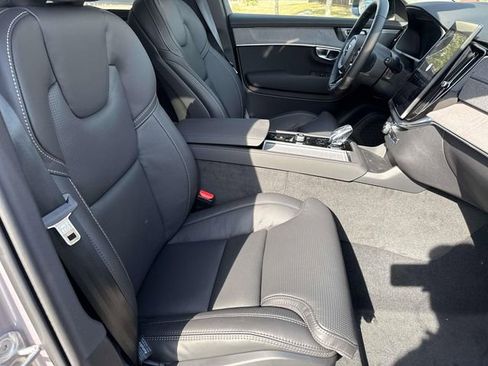 New 2026 Volvo XC90 B6 Ultra image 13