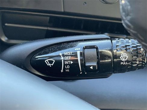 Certified 2025 Hyundai Elantra Sport image 27