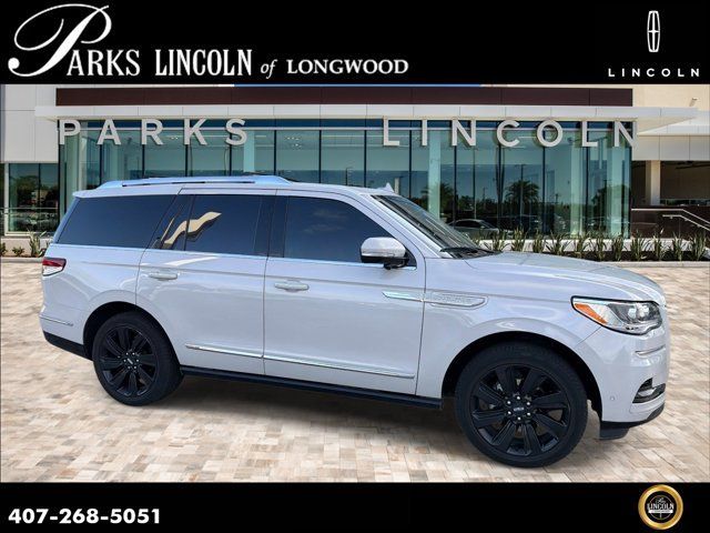 Used 2022 Lincoln Navigator Reserve AWD/4WD image 1