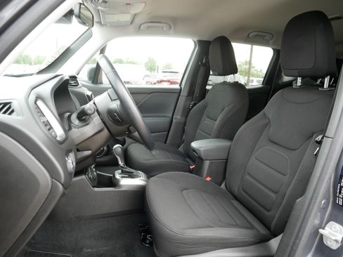Used 2022 Jeep Renegade Latitude w/ Convenience Group AWD/4WD image 35