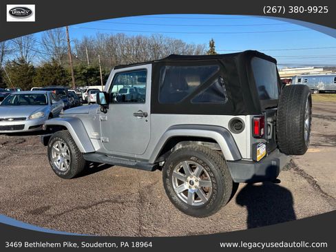 Used 2013 Jeep Wrangler Sahara w/ Connectivity Group image 5