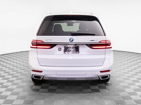 Certified 2025 BMW X7 xDrive40i w/ Executive Package image 4