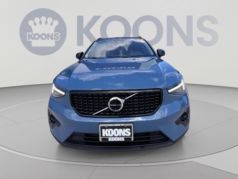 Used 2024 Volvo XC40 B5 Ultimate w/ Protection Package Premier AWD/4WD image 11