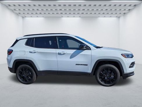 New 2026 Jeep Compass Latitude AWD/4WD image 3