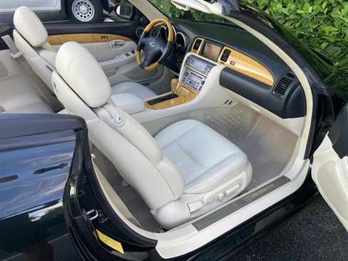 Used 2005 Lexus SC 430 Convertible RWD image 17