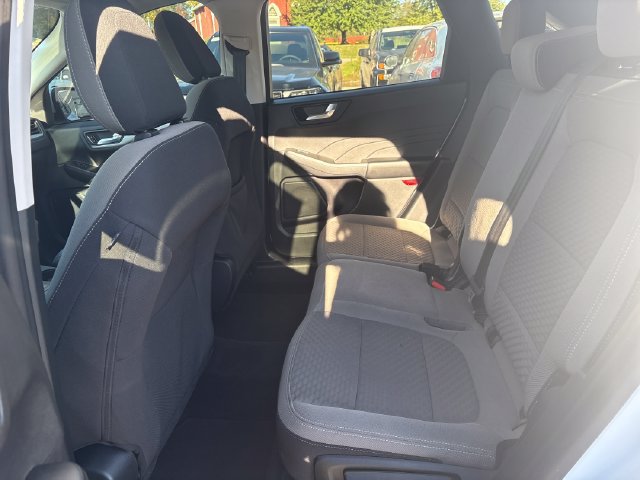 Used 2021 Ford Escape SE w/ Cold Weather Package AWD/4WD image 19