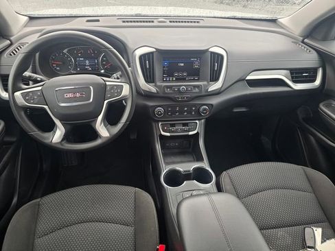 Used 2024 GMC Terrain SLE FWD image 15