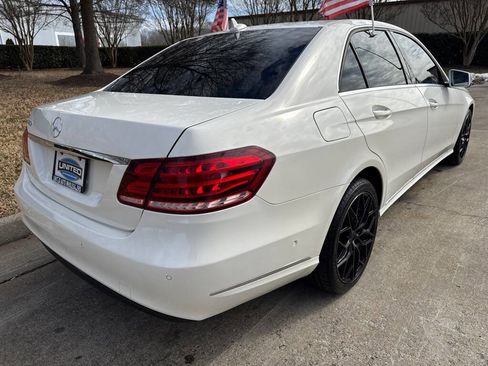 Used 2014 Mercedes-Benz E 350 Sedan image 3