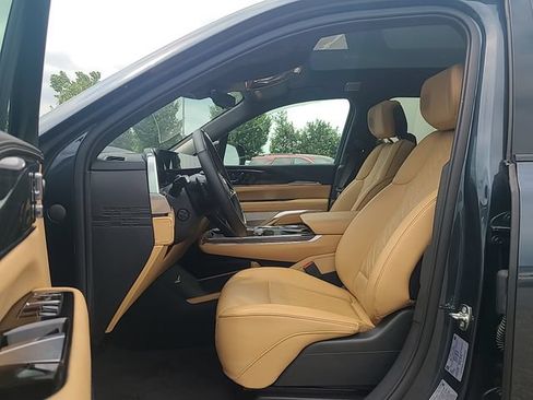 Used 2026 Cadillac Escalade IQ Sport 2 AWD/4WD image 12