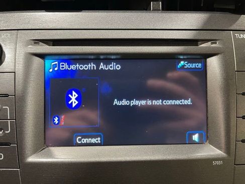 Used 2015 Toyota Prius Four image 31